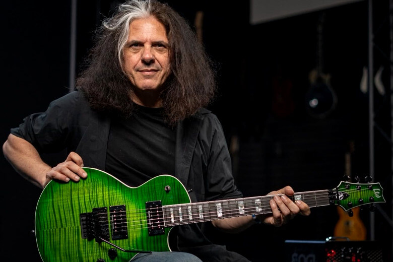 Alex Skolnick mit seiner ESP LTD AS-1 FR LB
