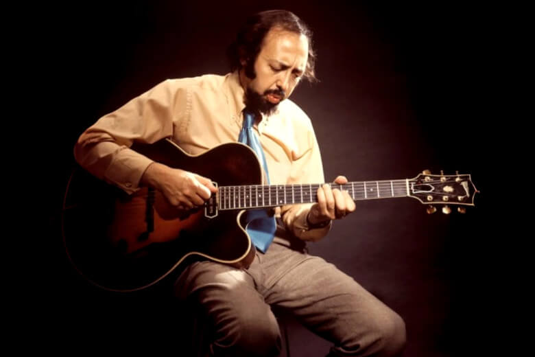 Barney Kessel spielt live