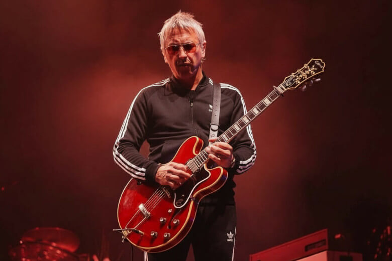 Gem Archer mit seiner Epiphone Masterbilt