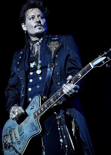 Johnny Depp mit seiner Duesenberg Alliance Series