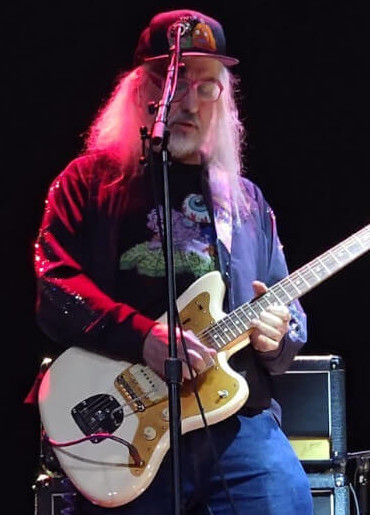 J. Mascis