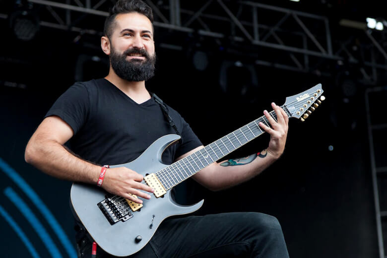 Jake Bowen mit seiner Ibanez
